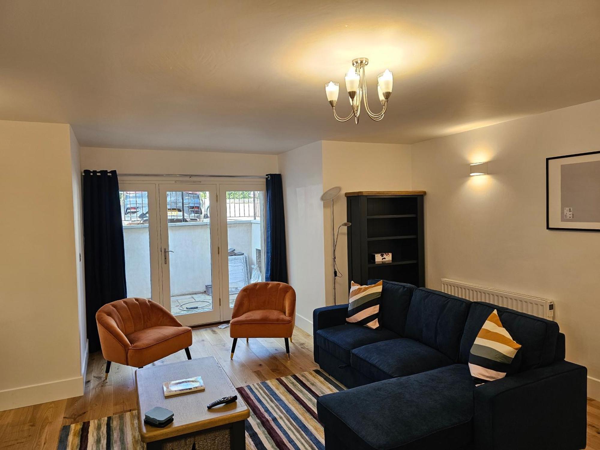 Spacious Modern 2-Bed Parking & Wi-Fi & 65"Oled Бристоль Экстерьер фото